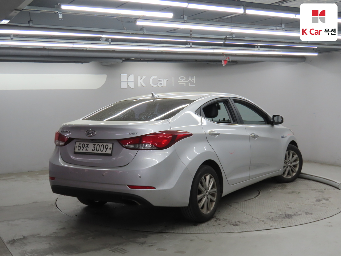 Hyundai Elantra 2014 - Image 2