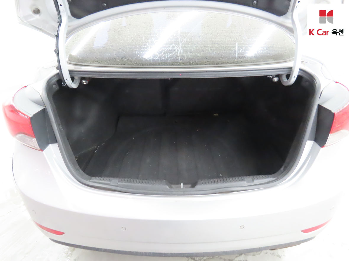 Hyundai Elantra 2014 - Image 26