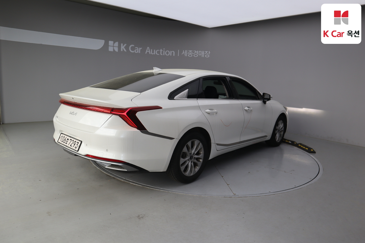 Kia K8 - 2