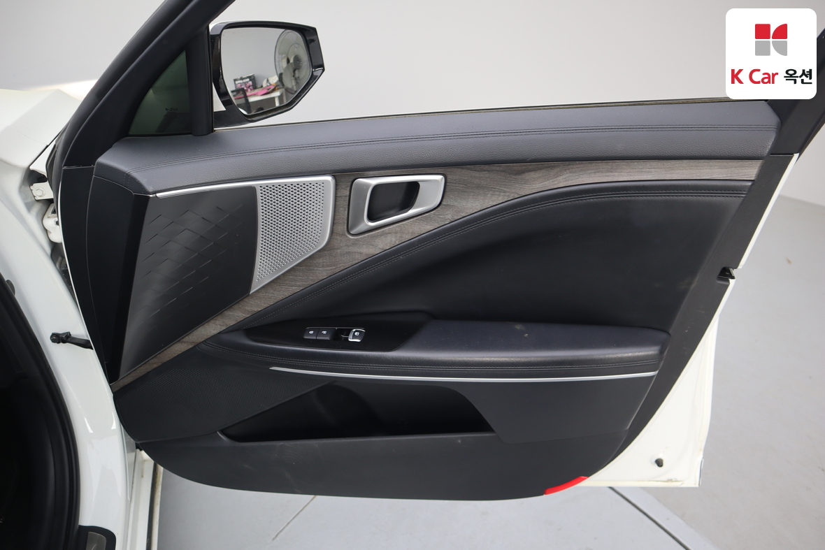 Kia K8 - 28