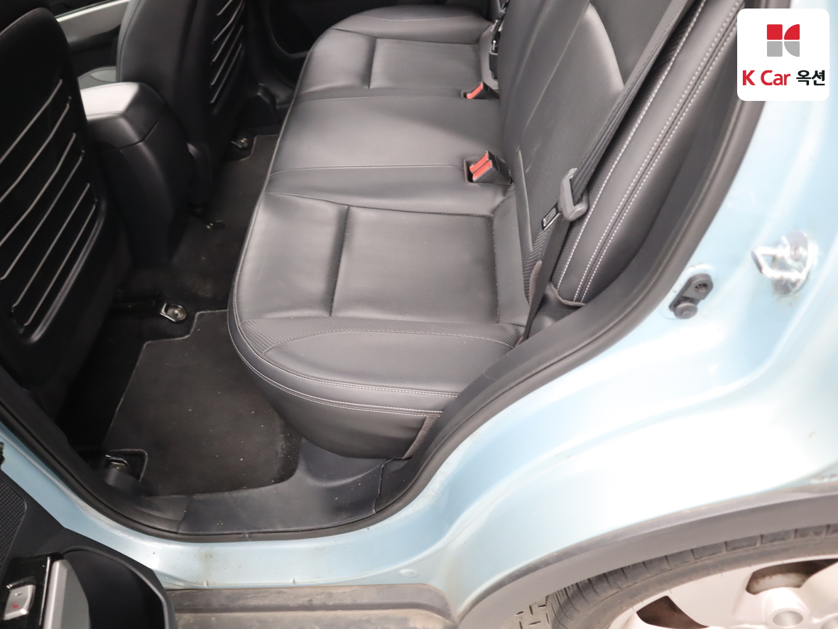 KG Mobility Tivoli 2015 - Image 24