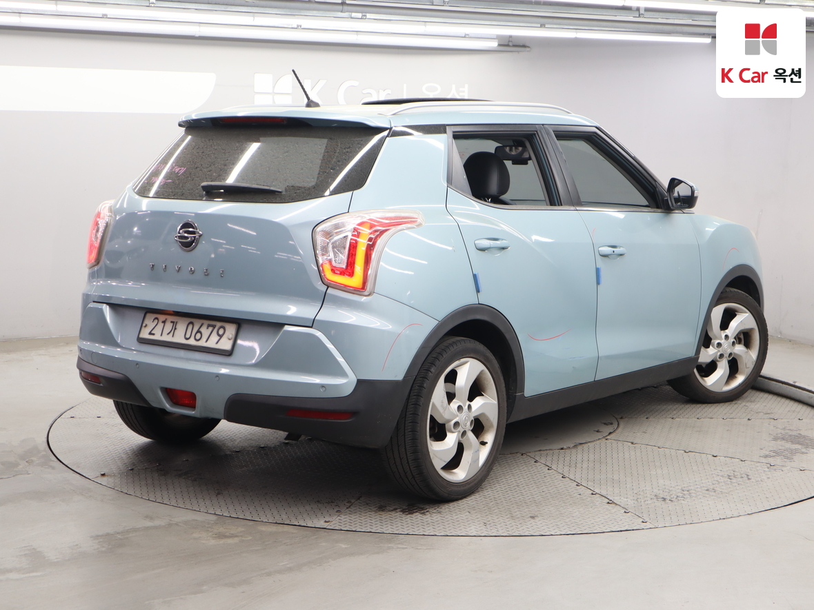 KG Mobility Tivoli 2015 - Image 2