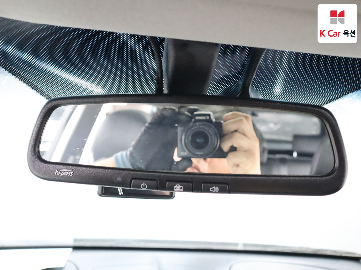 KG Mobility Tivoli 2015 - Image 13