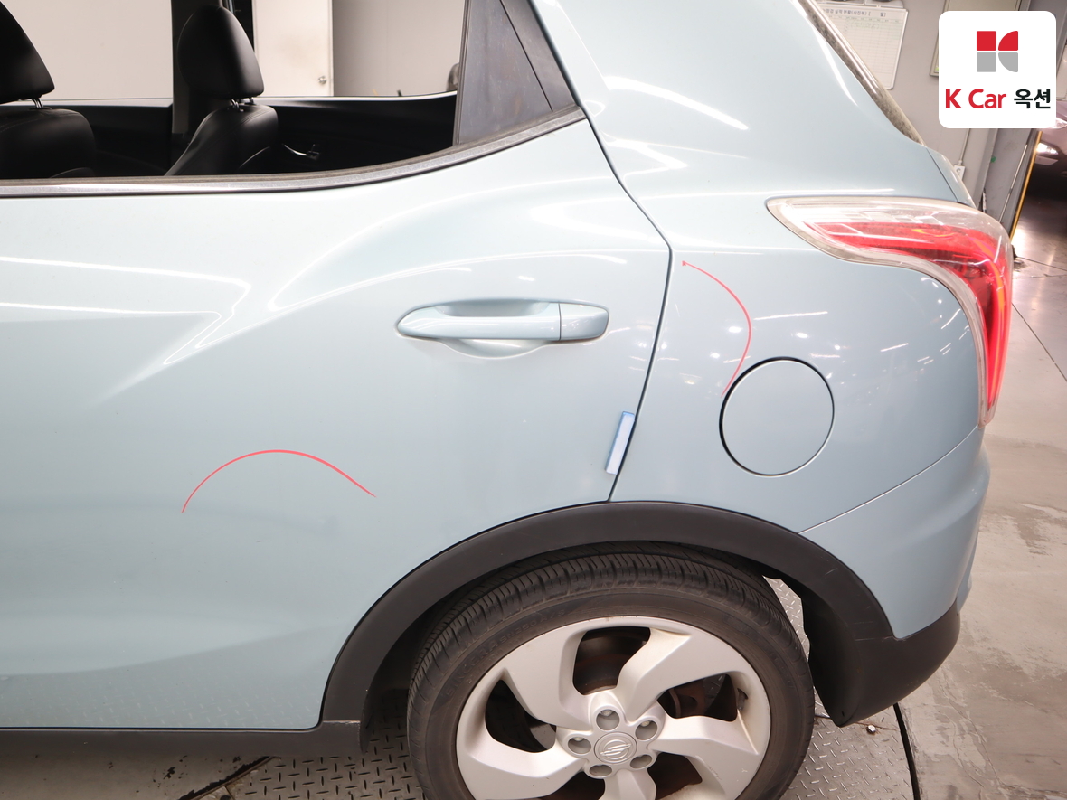 KG Mobility Tivoli 2015 - Image 37