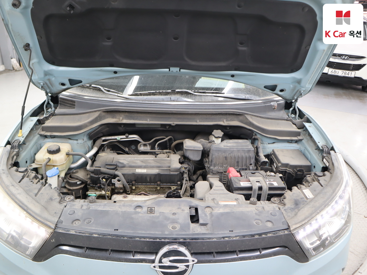 KG Mobility Tivoli 2015 - Image 34