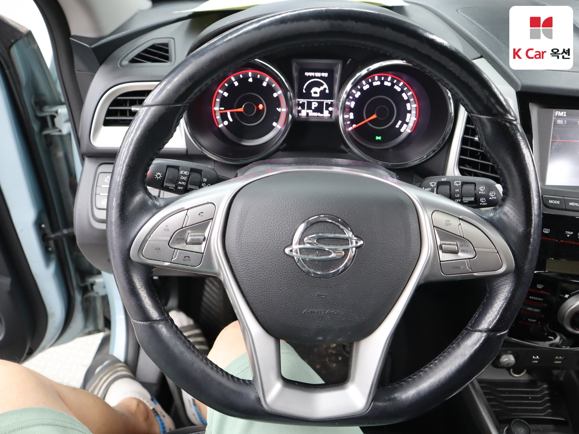 KG Mobility Tivoli 2015 - Image 10
