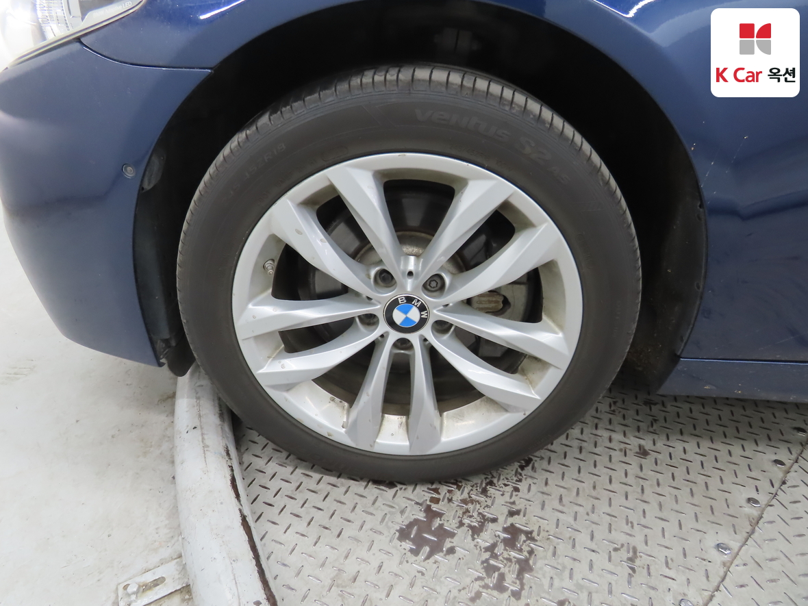 BMW 5 Series - 44