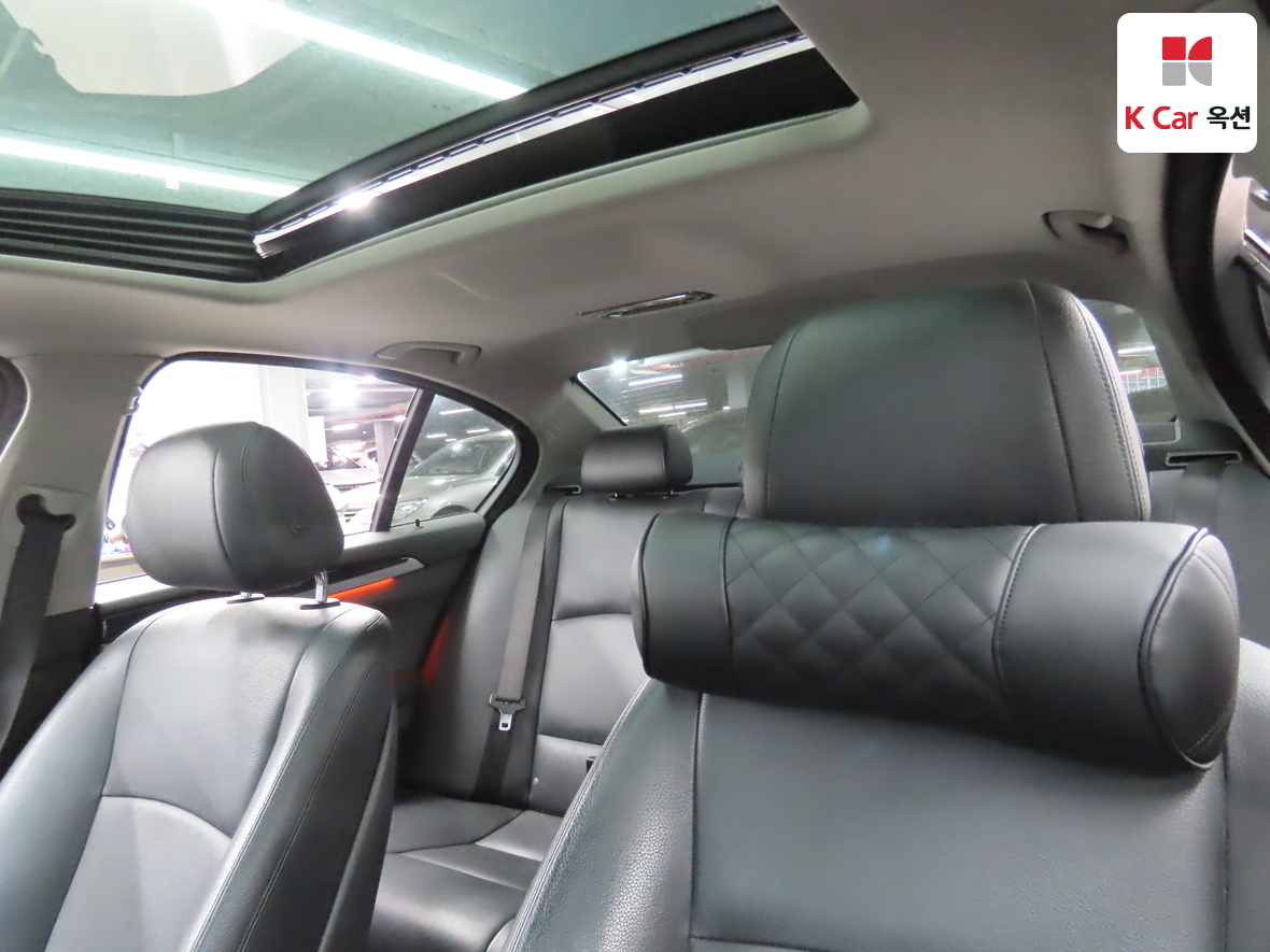 BMW 5 Series - 19