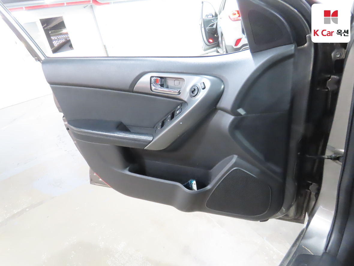 Kia Forte 2013 - Image 8