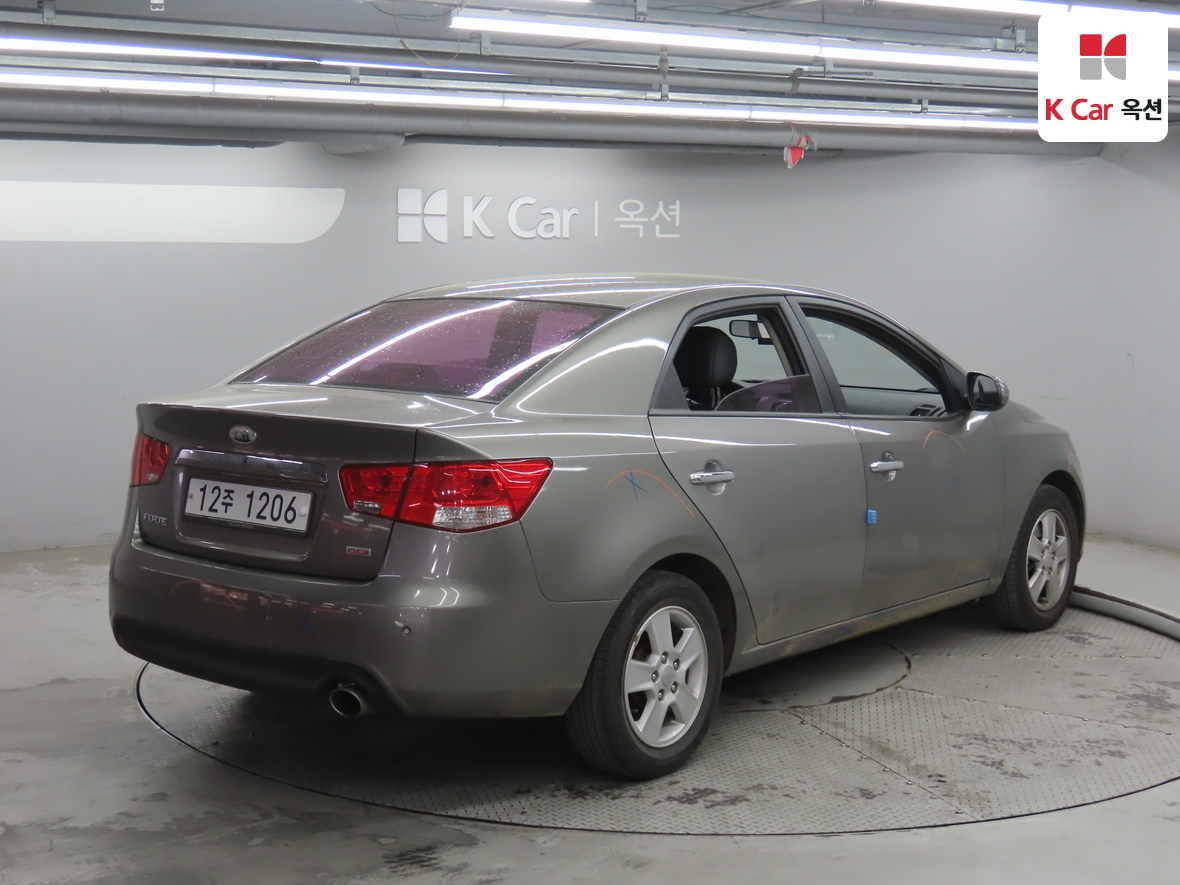Kia Forte 2013 - Image 2