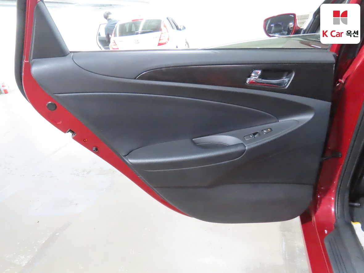 Hyundai Sonata 2012 - Image 22