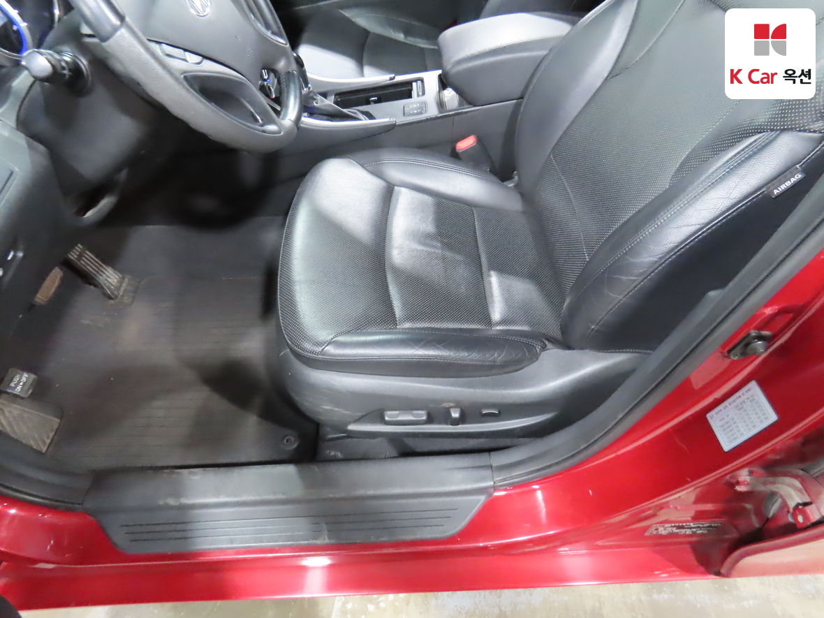 Hyundai Sonata 2012 - Image 18