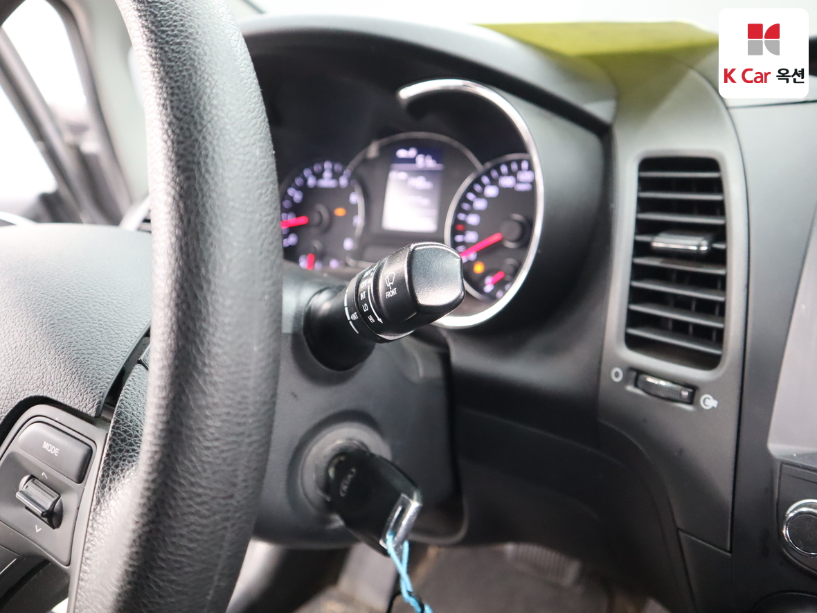 Kia K3 2013 - Image 11