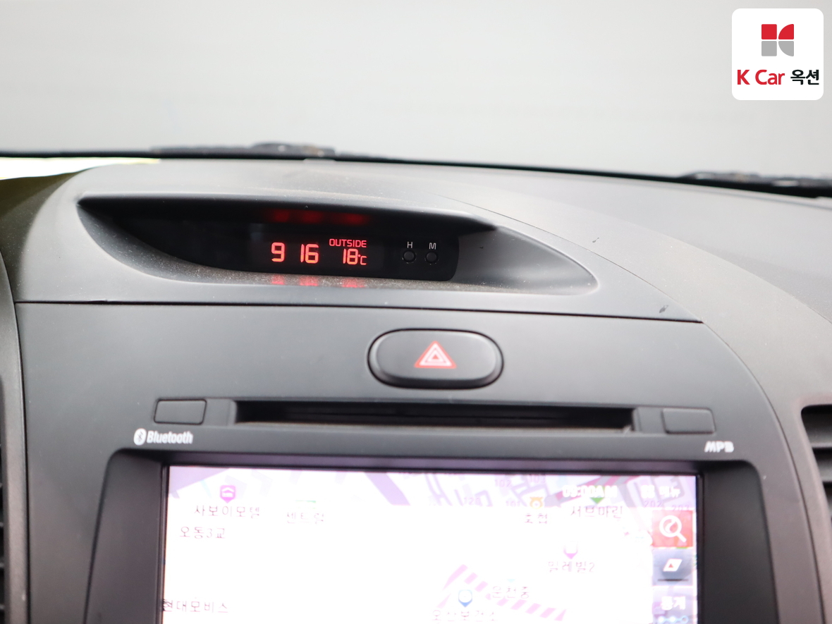 Kia K3 2013 - Image 14