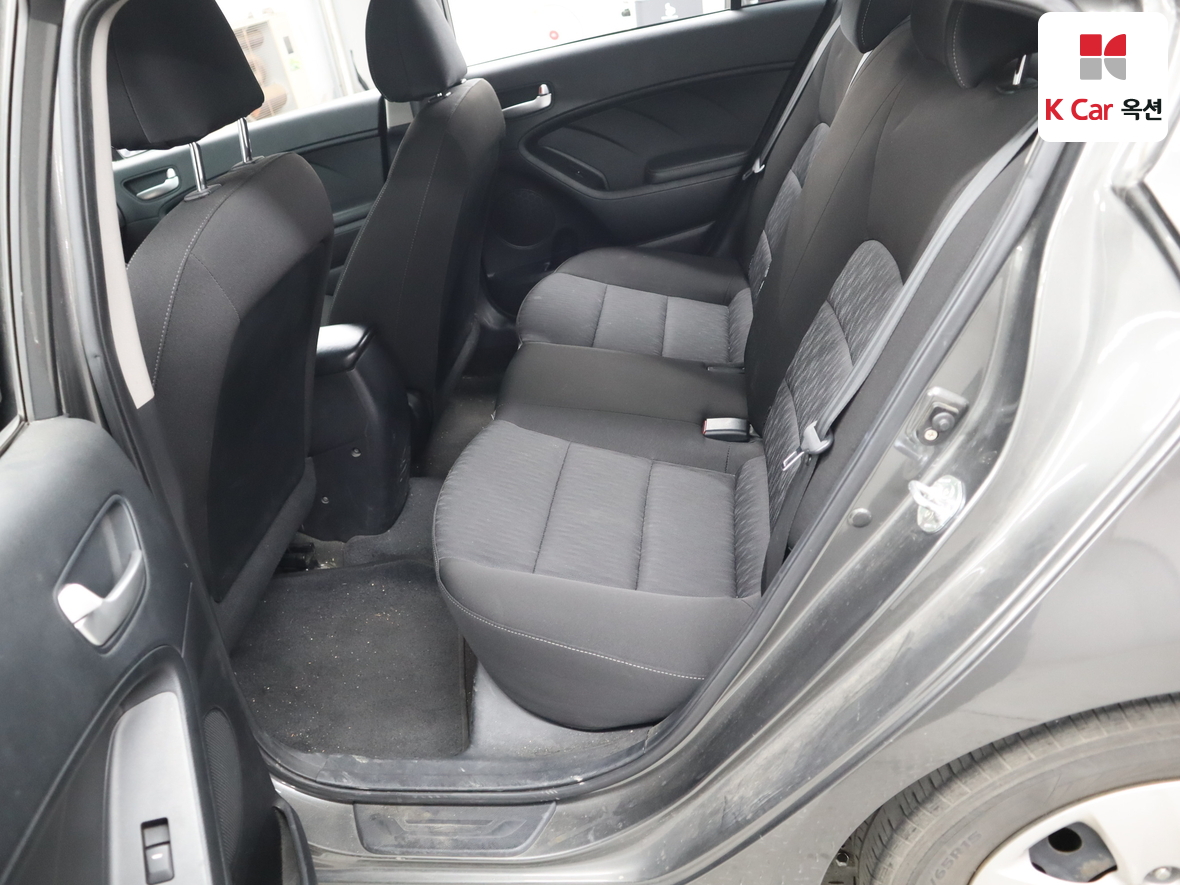 Kia K3 2013 - Image 23