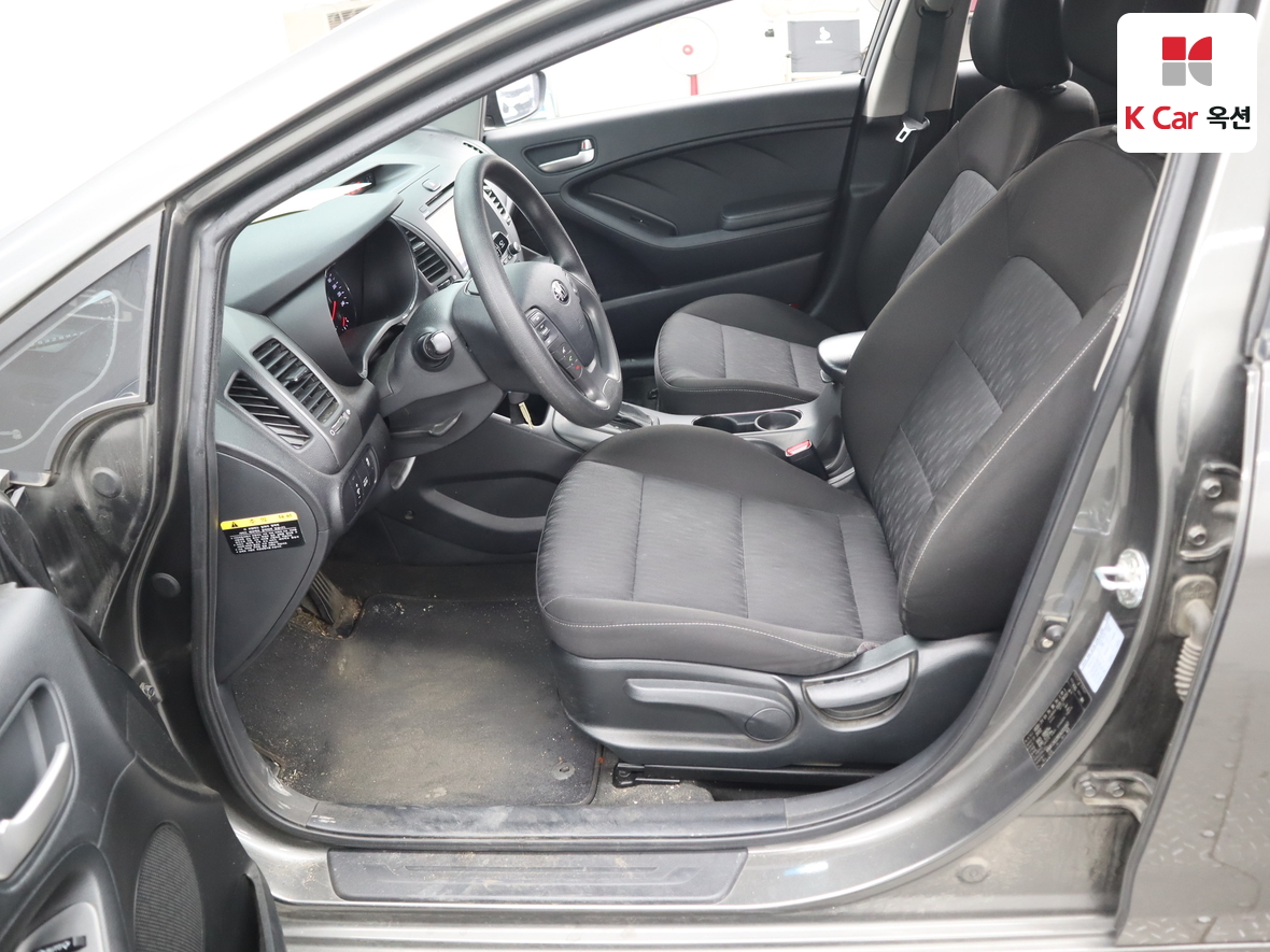 Kia K3 2013 - Image 18