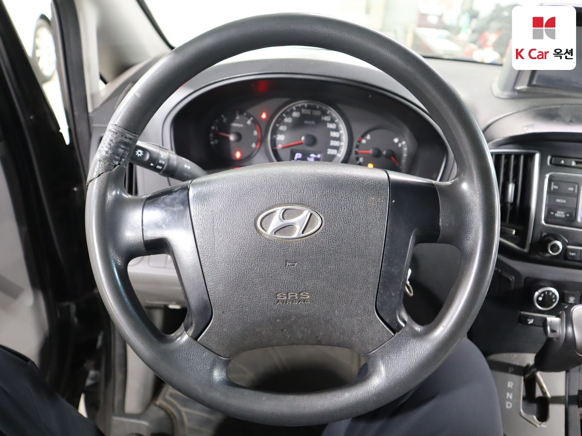 Hyundai Grand Starex - 10