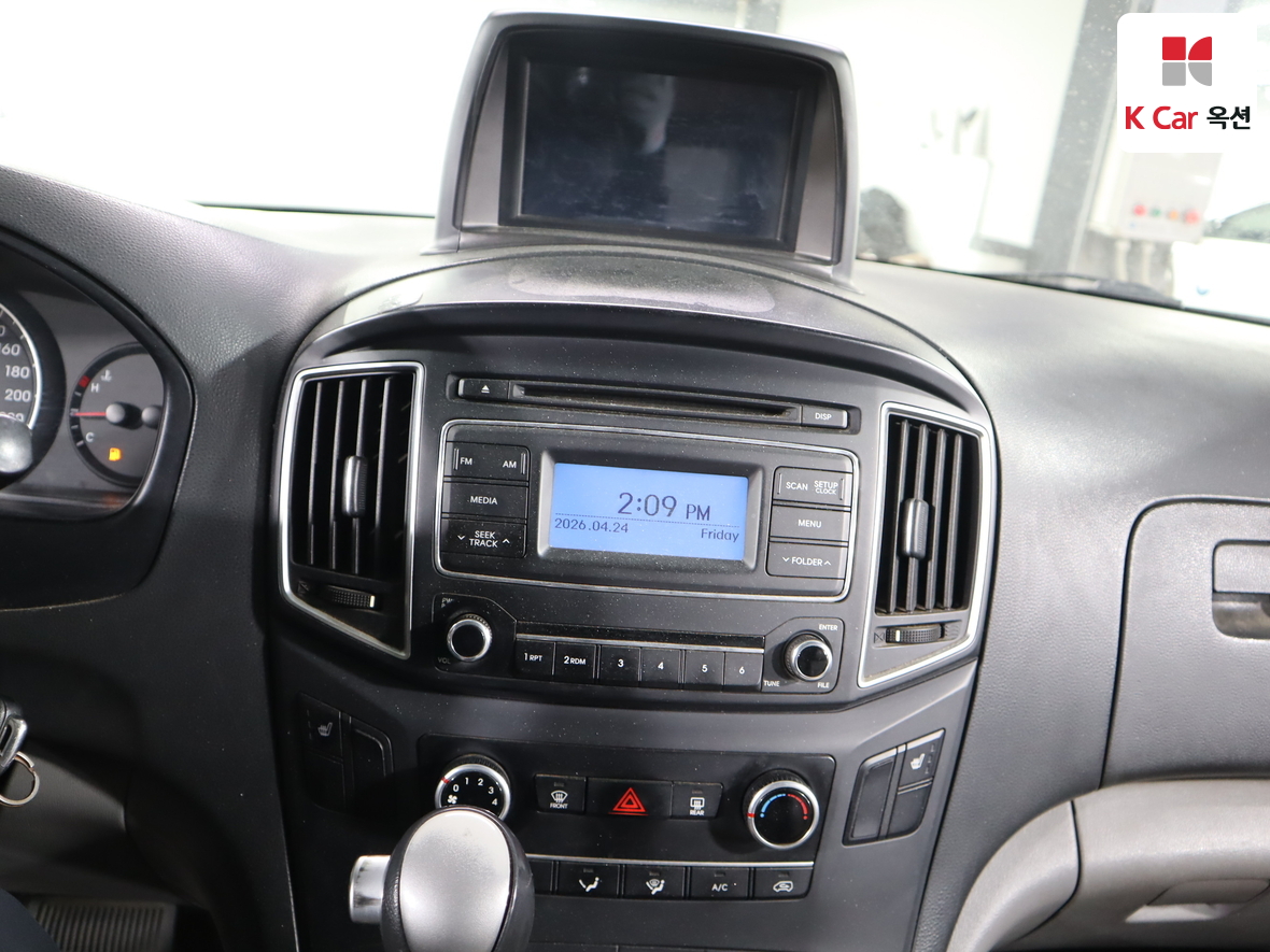 Hyundai Grand Starex - 6