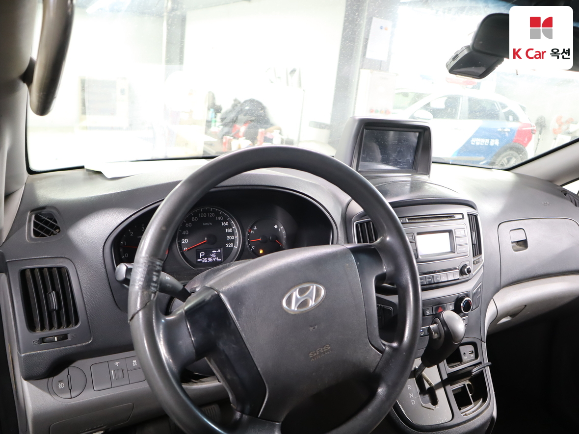 Hyundai Grand Starex - 3