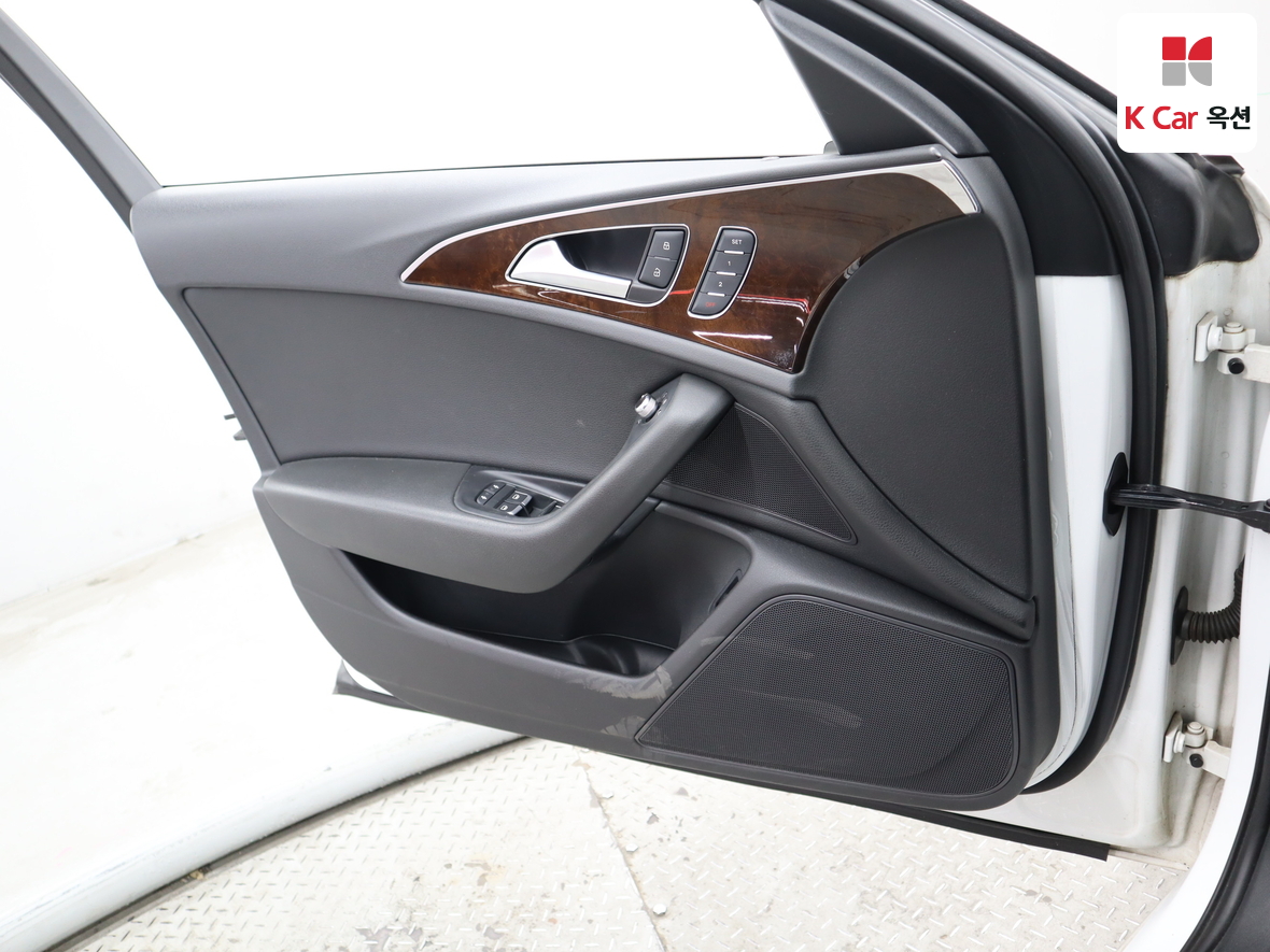 Audi A6 - 8