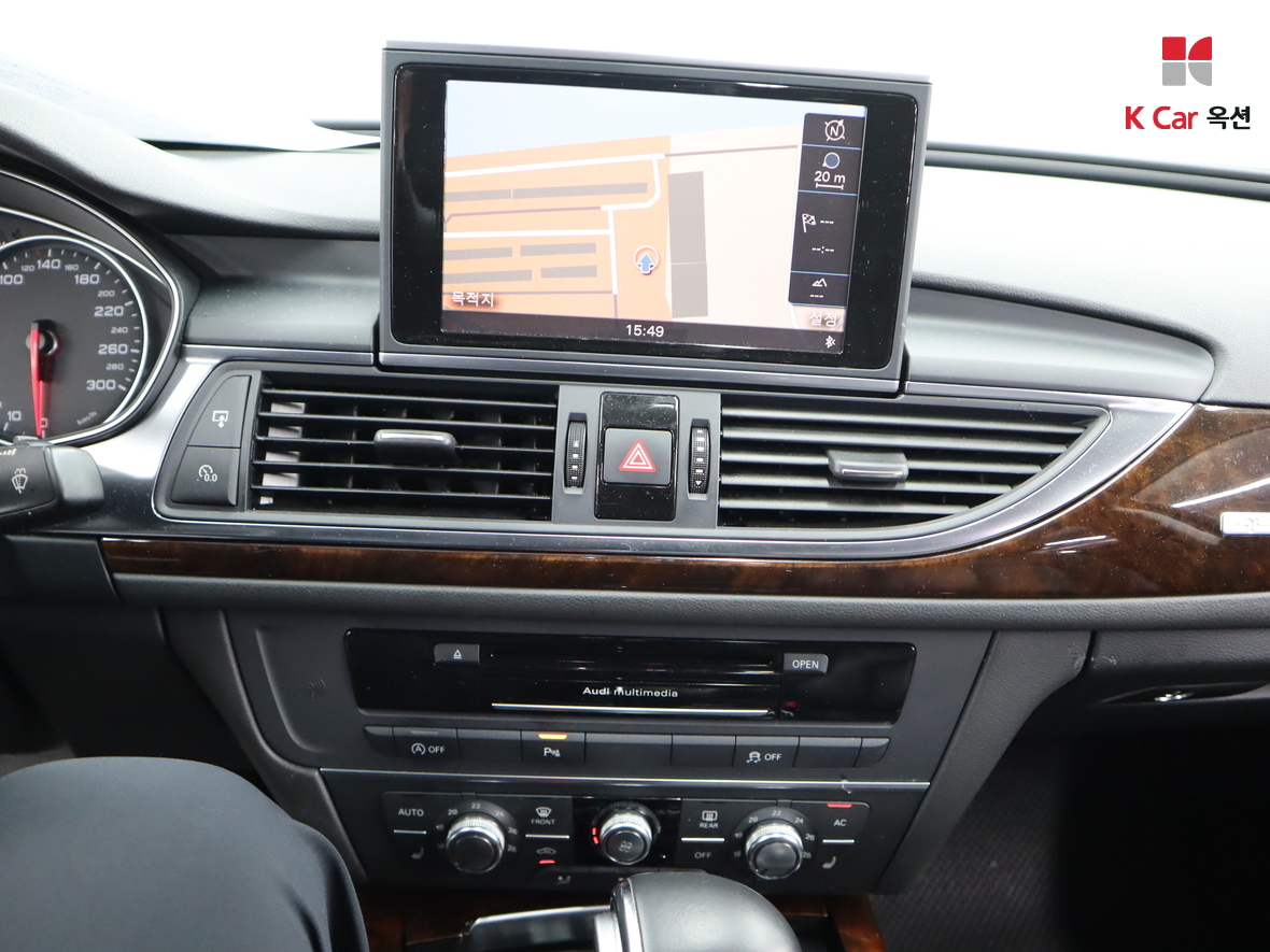 Audi A6 - 6