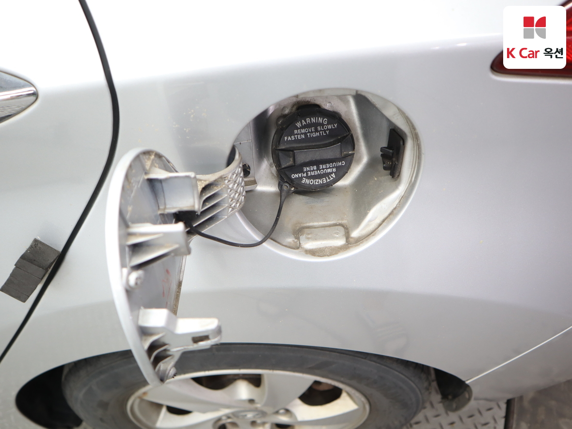 Hyundai Elantra 2012 - Image 27