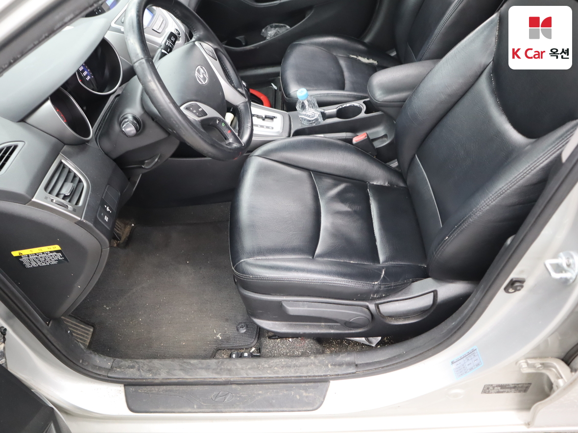 Hyundai Elantra 2012 - Image 19
