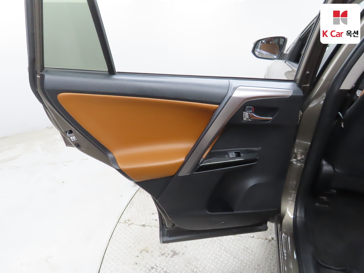 Toyota RAV4 - 25