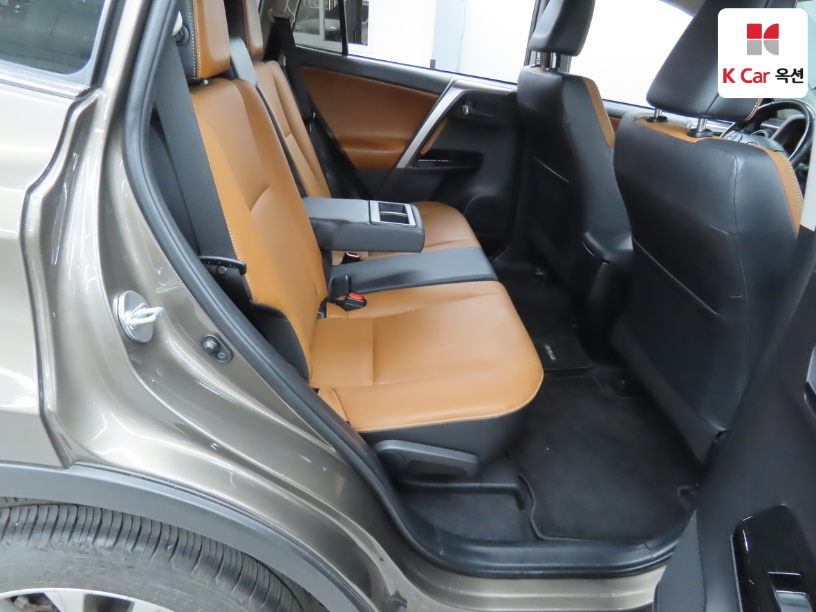 Toyota RAV4 - 32