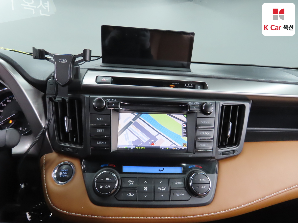 Toyota RAV4 - 6