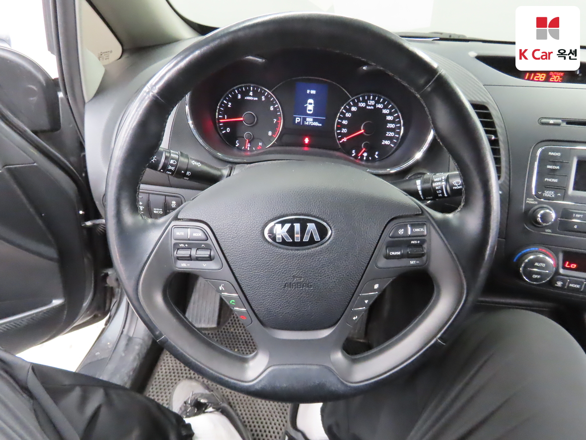 Kia K3 - 10