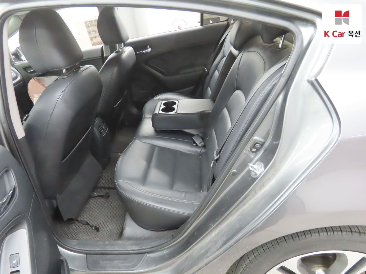 Kia K3 - 23