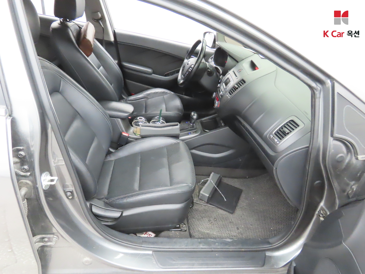 Kia K3 - 29