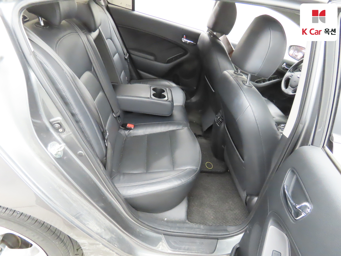 Kia K3 - 27