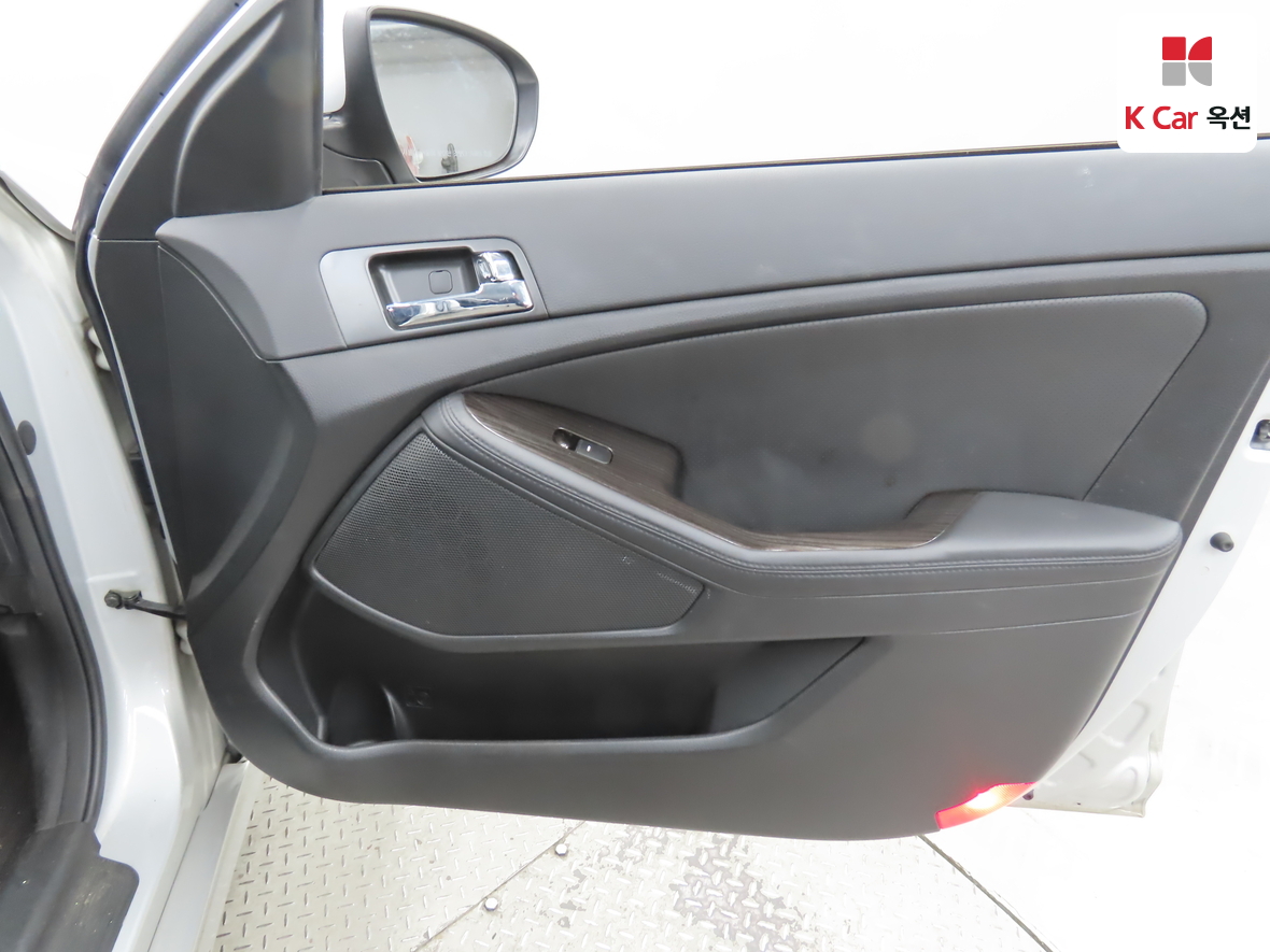 Kia K5 - 28