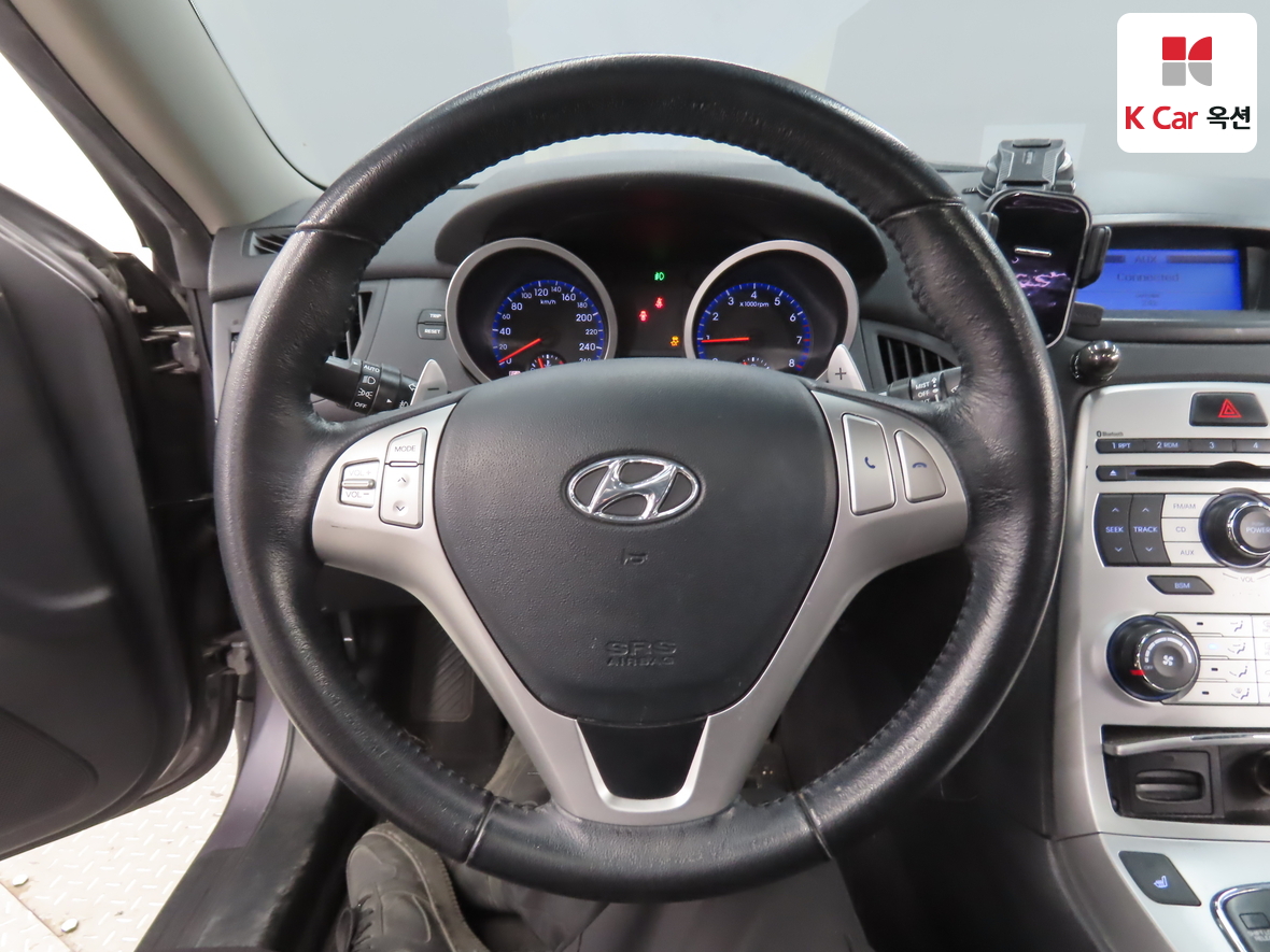 Hyundai Genesis - 10