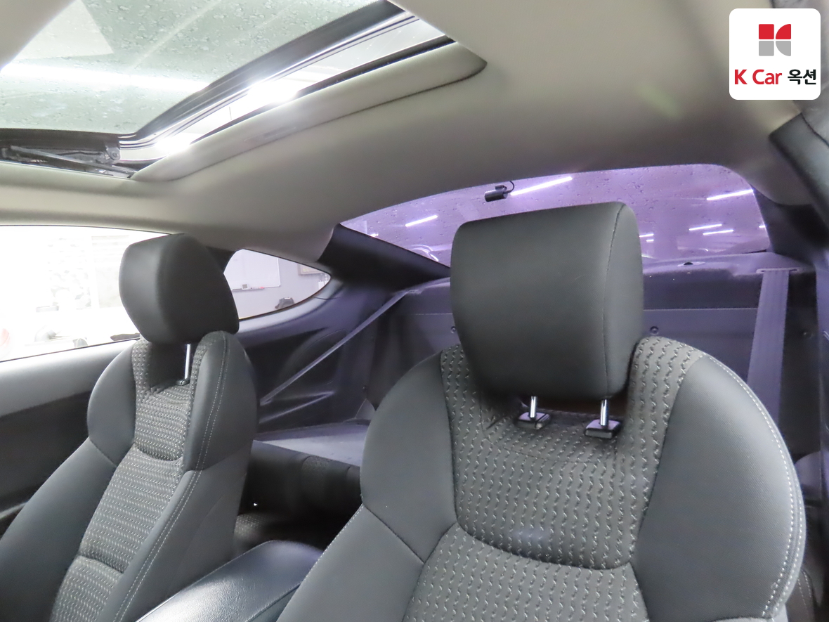 Hyundai Genesis - 19