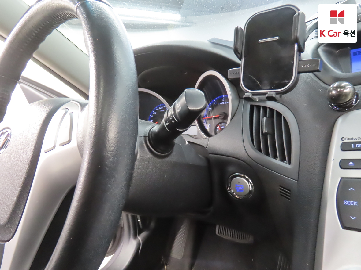 Hyundai Genesis - 11