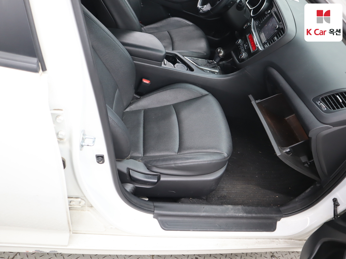 Kia K5 - 28