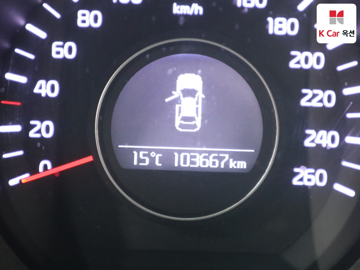 Kia K5 - 4