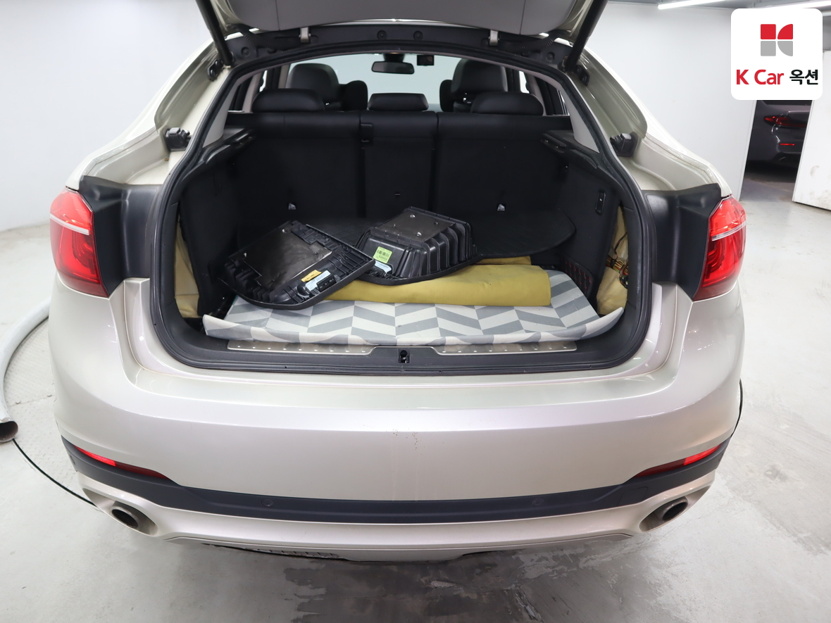 BMW X6 - 25