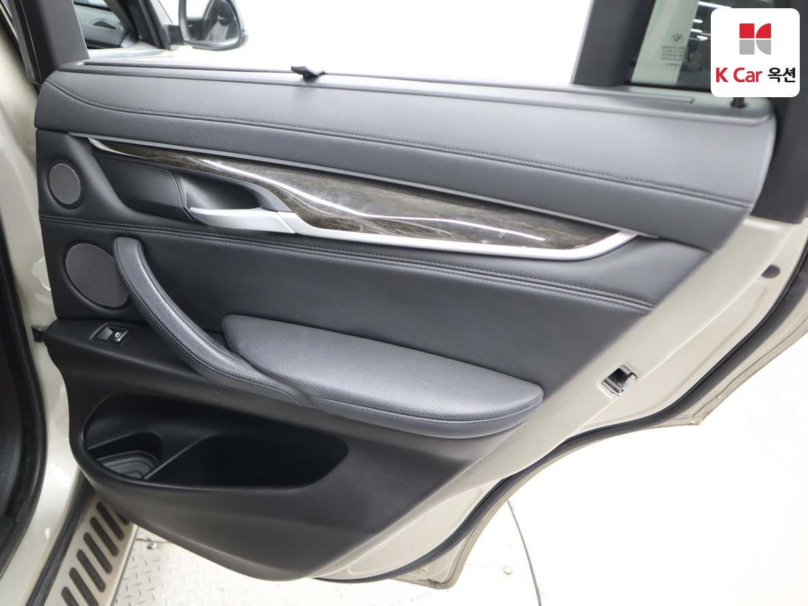 BMW X6 - 29