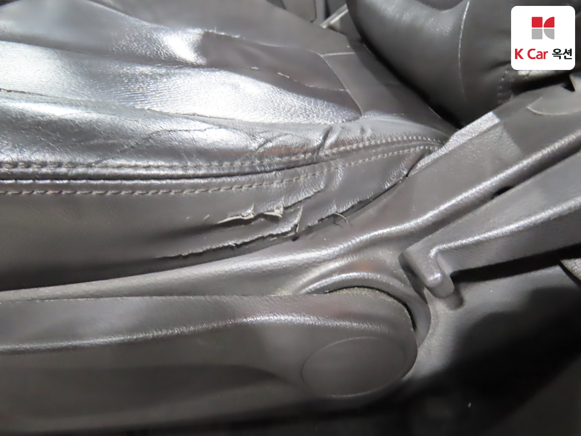 Hyundai Santa Fe 2010 - Image 19
