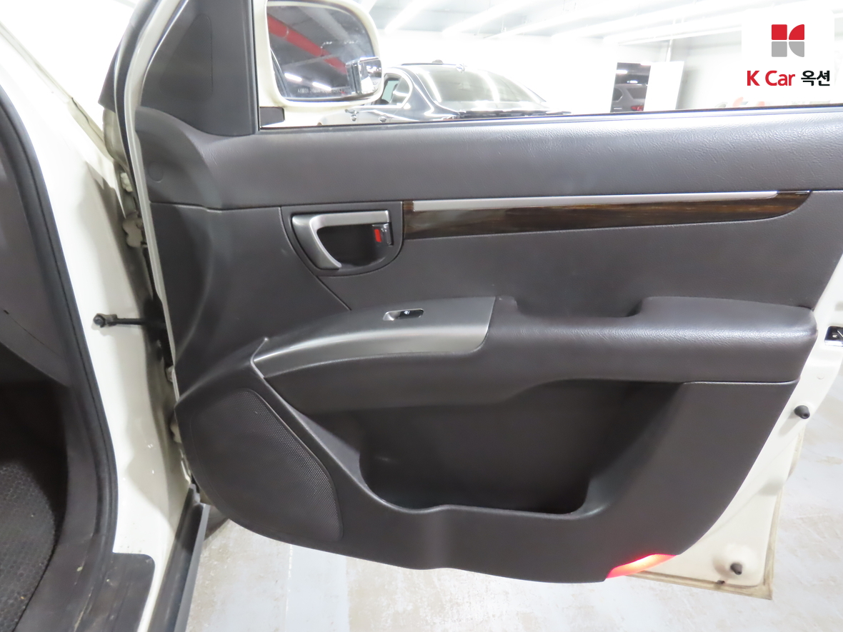 Hyundai Santa Fe 2010 - Image 29
