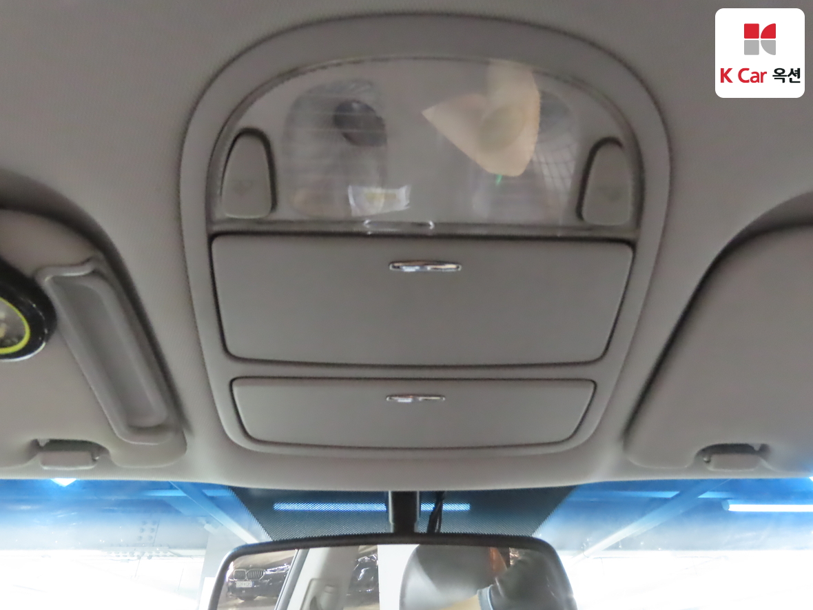 Hyundai Santa Fe 2010 - Image 12