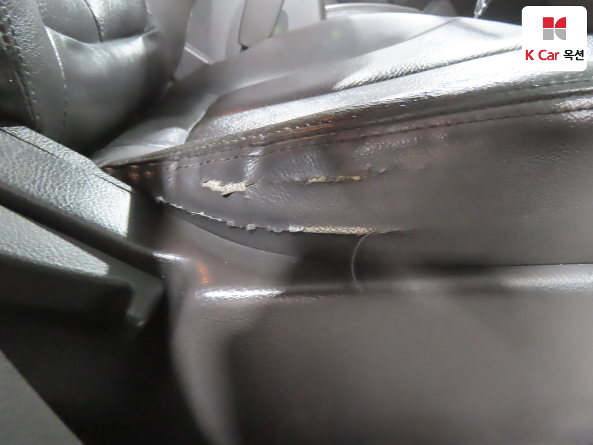Hyundai Santa Fe 2010 - Image 31