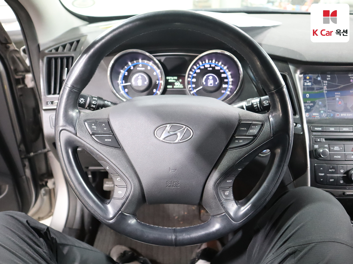 Hyundai Sonata 2013 - Image 10