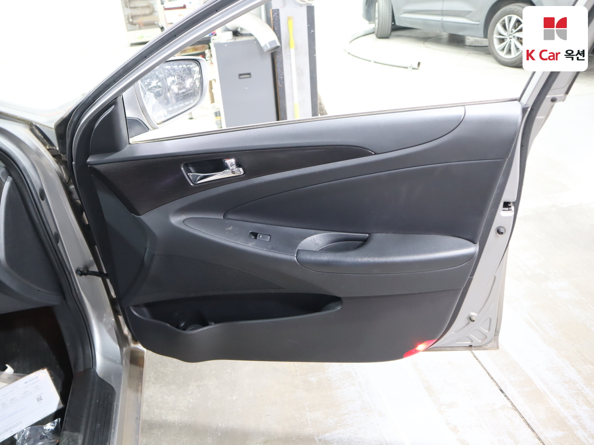 Hyundai Sonata 2013 - Image 29