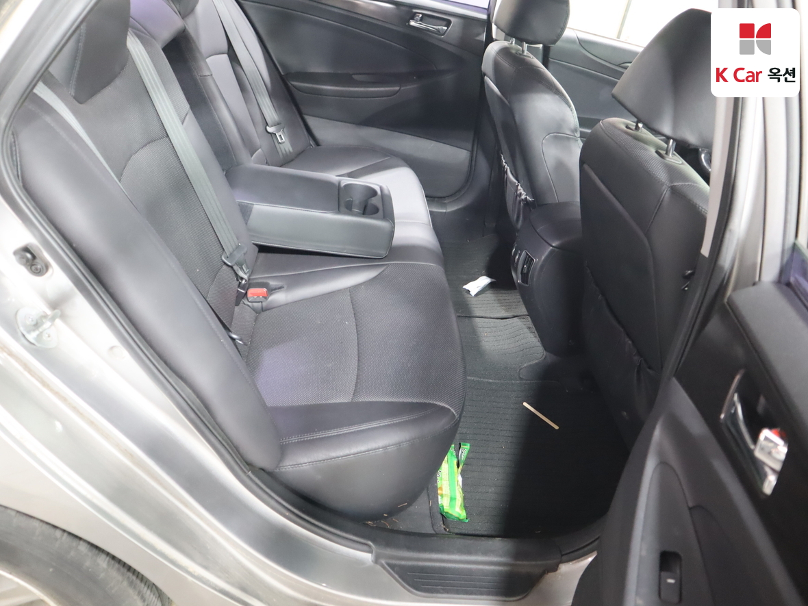 Hyundai Sonata 2013 - Image 28