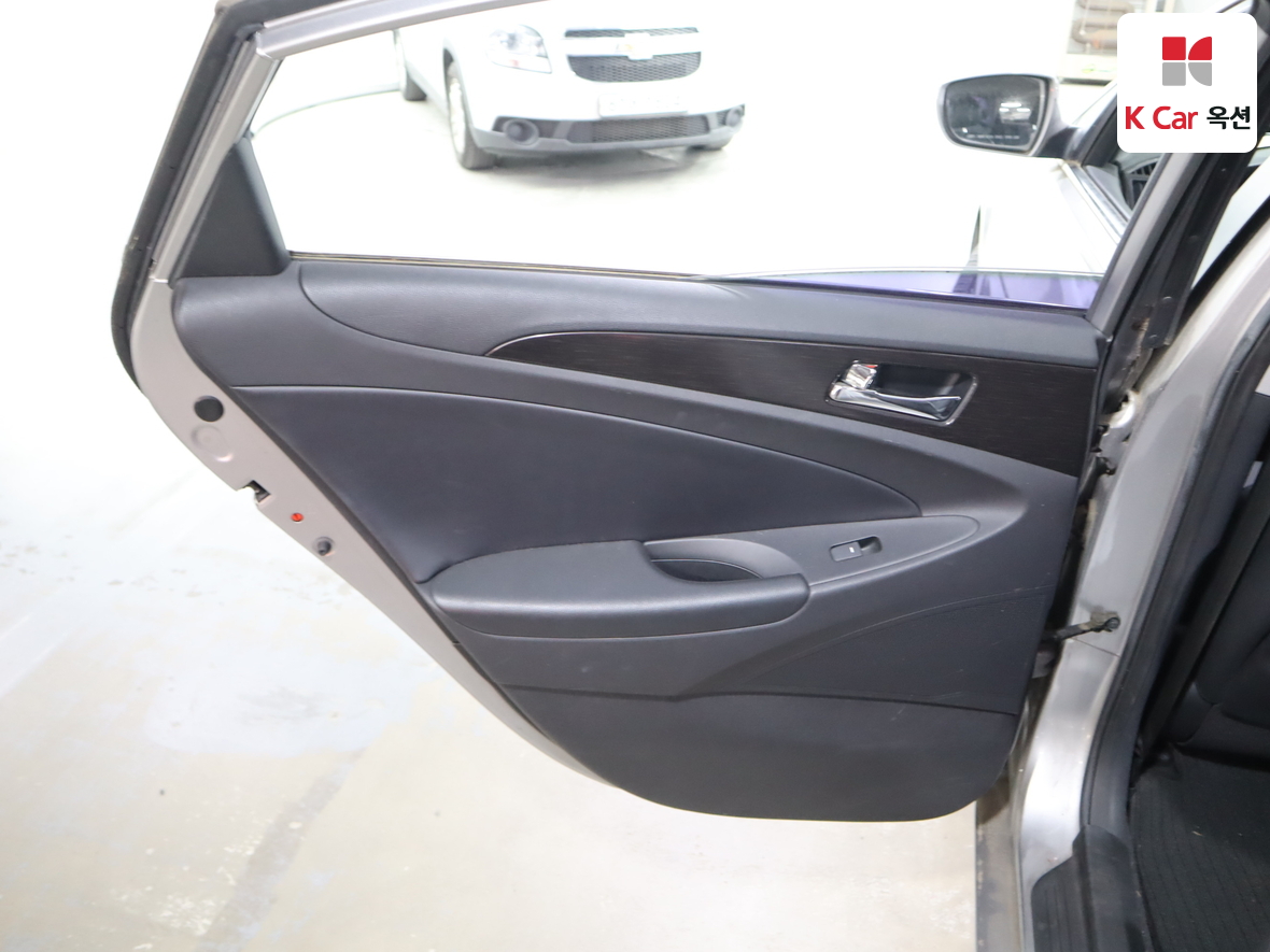 Hyundai Sonata 2013 - Image 23
